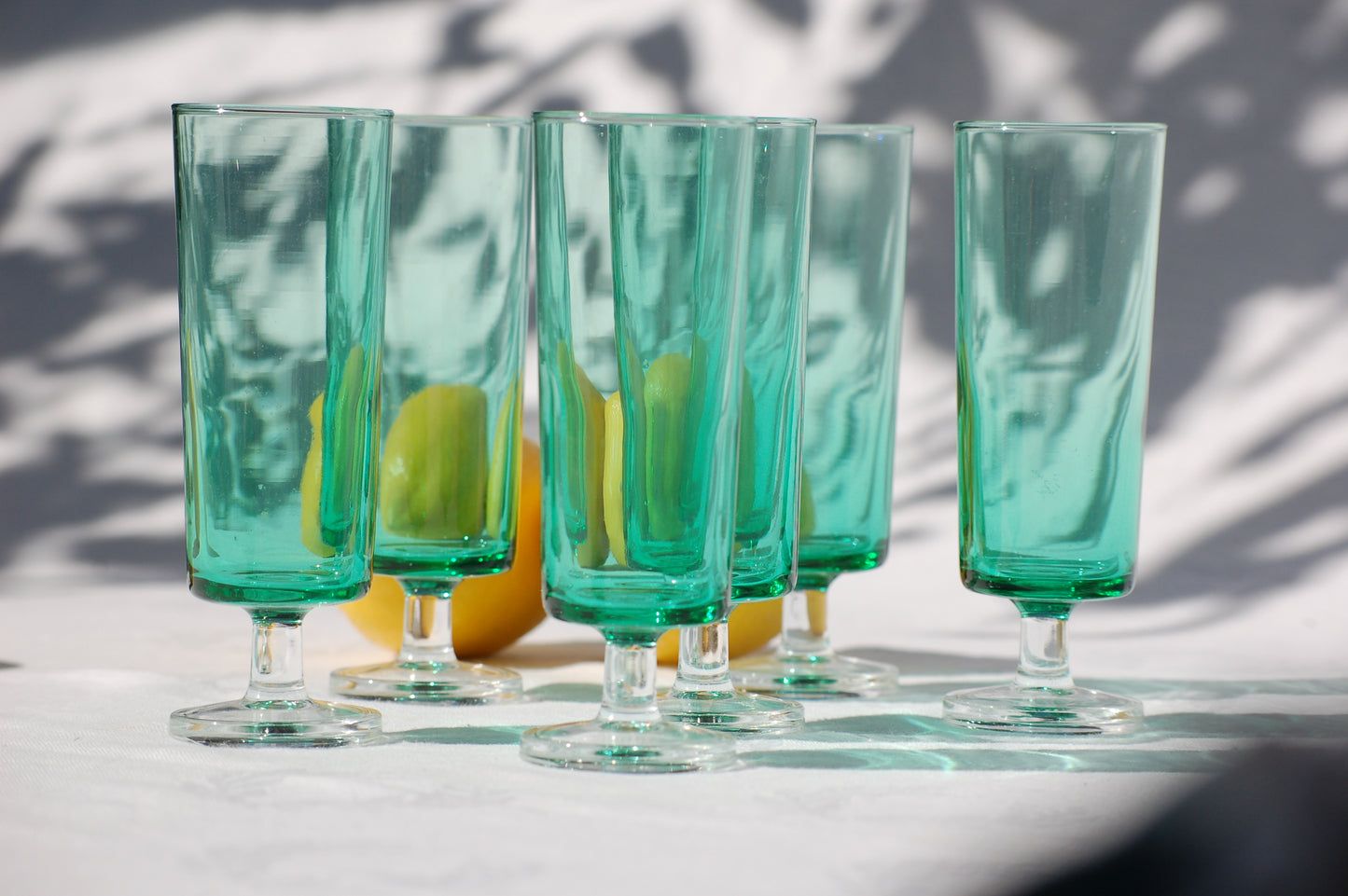 ©mediterraStyle Have your prosecco or champagne in seventies mood with these super cute and elegant glasses in a light emerald green. Set of six flutes from Luminarc, France. Beautiful effect if you combine the light green glasses with a darker green element or gold colored on the table. Like a caraf, vase or candleholder. Loved and sold by Mediterra Style